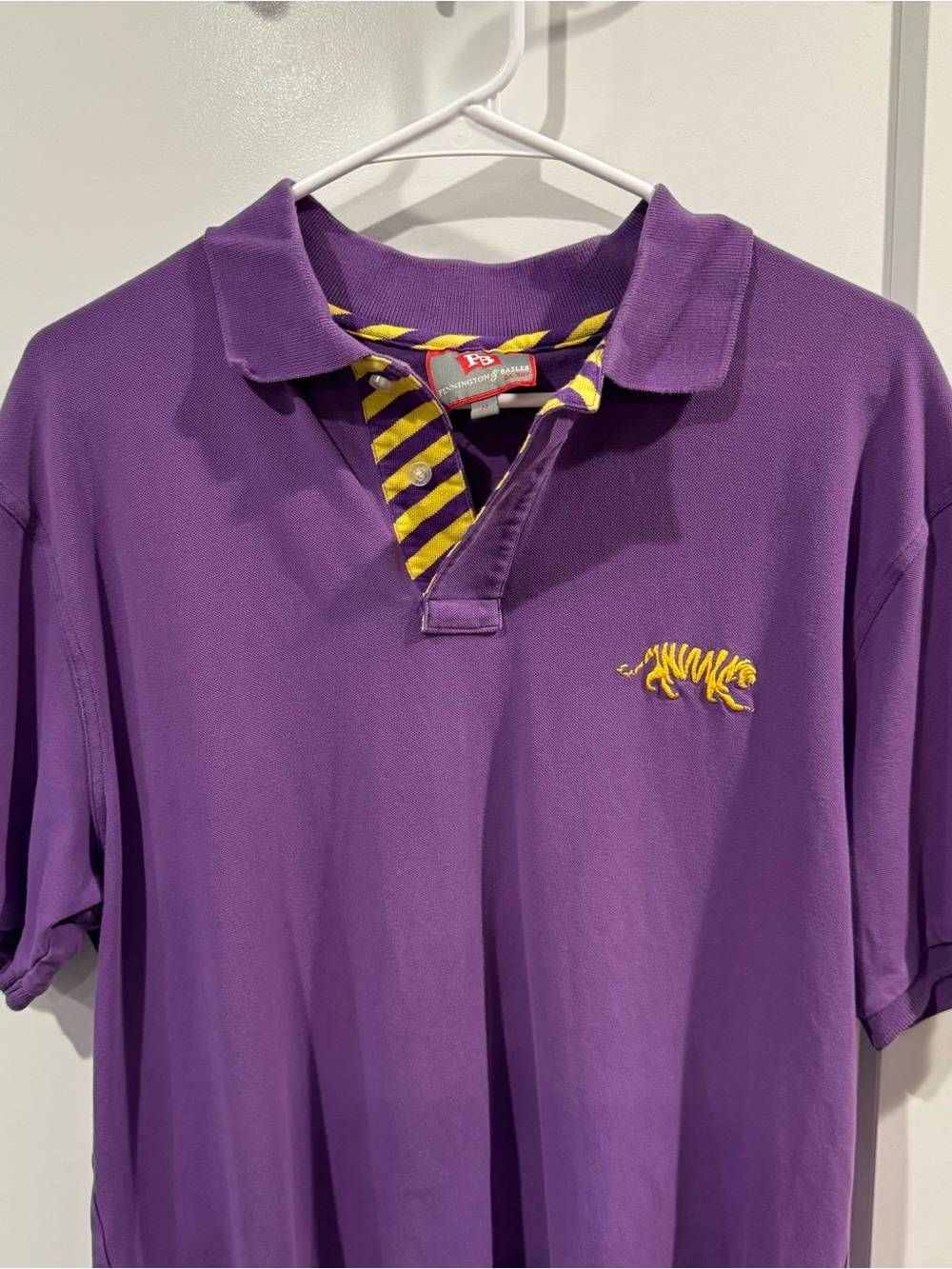 Vintage LSU Tigers Embroidered Mascot Polo Pennington bailes Sz Medium